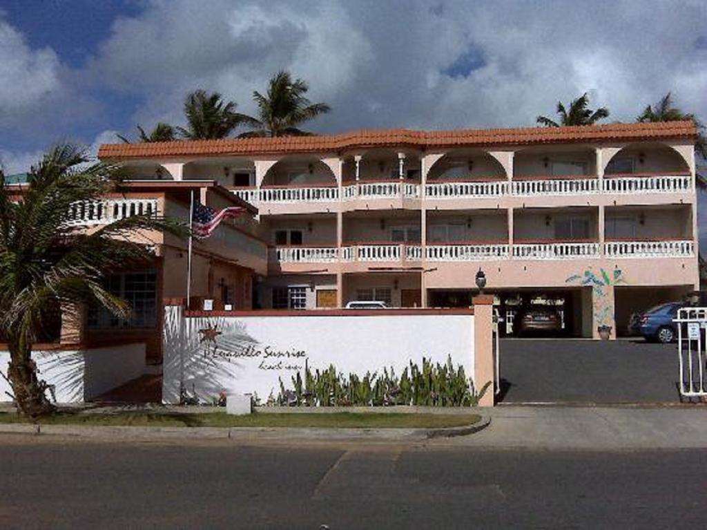 Luquillo Sunrise Beach Inn Экстерьер фото